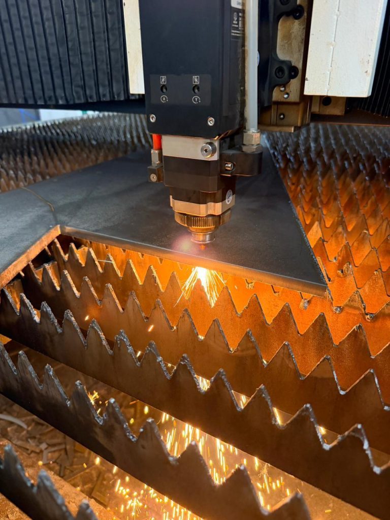 Laser Cutting Machine